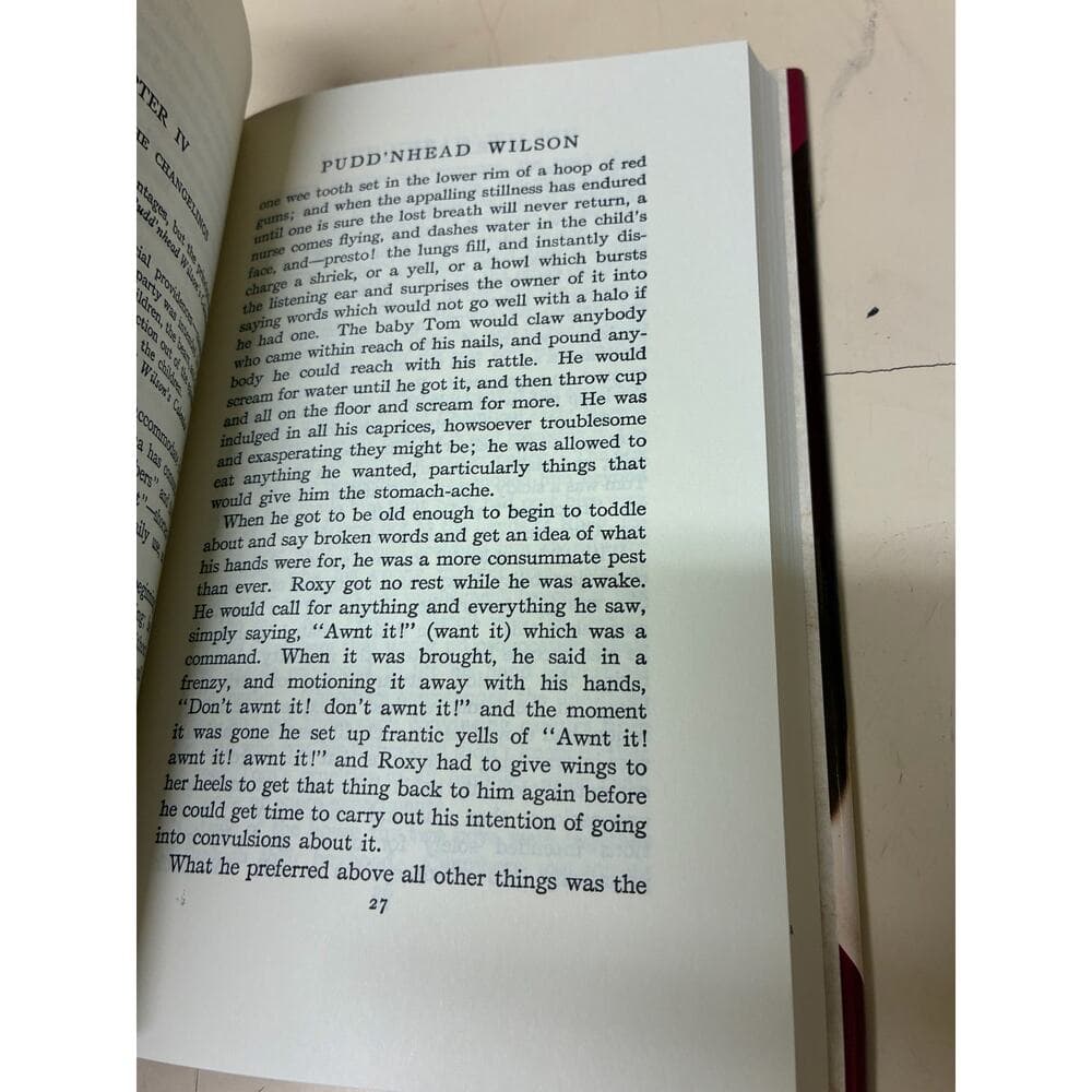 By Mark Twain, Book of the Month Club Edition, 1992 Hardcover - Thumbnail 2