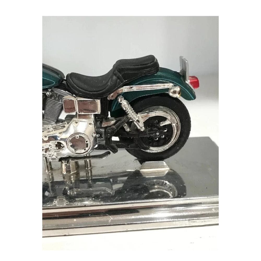 2000 HARLEY DAVIDSON FXDL DYNA LOW RIDER 1:18 Scale Diecast Model by Maisto - Thumbnail 10