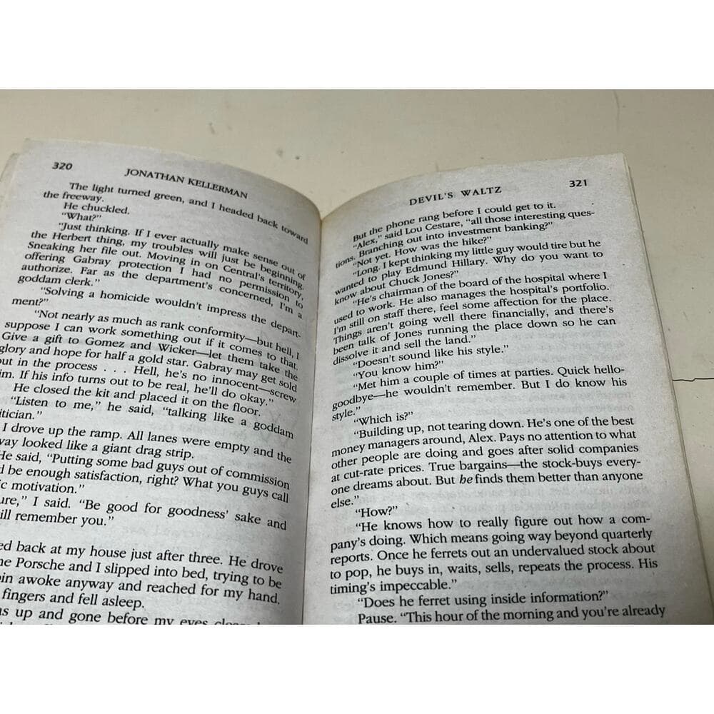 Devil’s Waltz Jonathan Kellerman Paper Book - Thumbnail 3