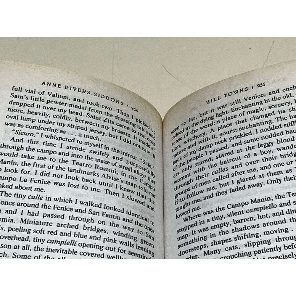 Hill Towns By Anne Rivers Siddons PaperBook - Thumbnail 2