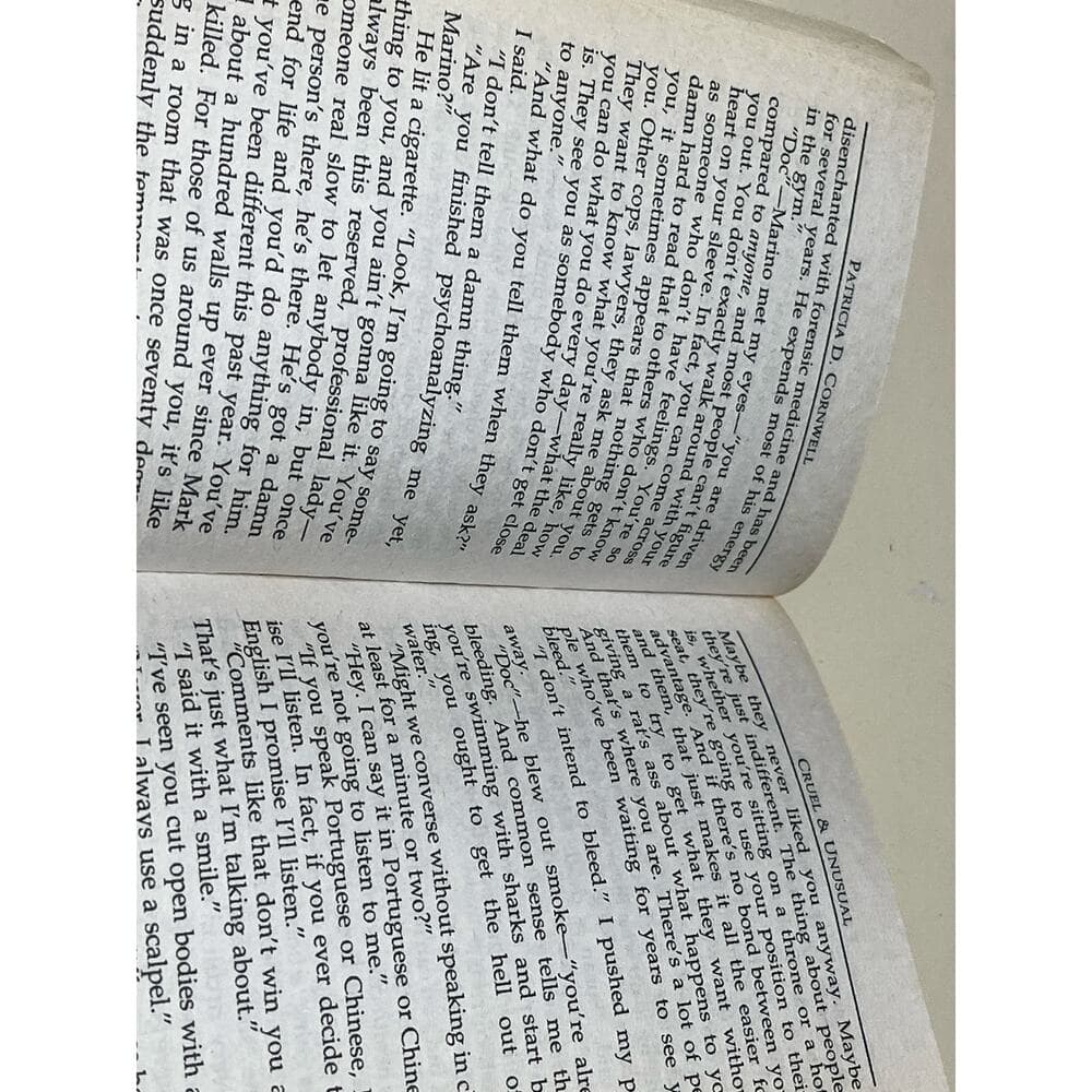 1994 CRUEL & UNUSUAL by Patricia D Cornwell PaperBook - Thumbnail 2