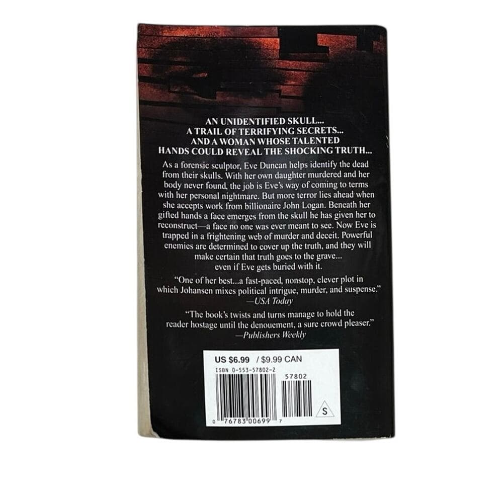 The Face of Deception By Iris Johansen Paper Book - Thumbnail 2