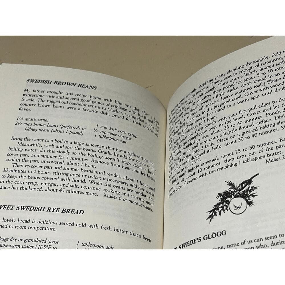 The Pioneer Lady's Country Christmas: A Gift of Old-Fashioned Recipes - Thumbnail 4