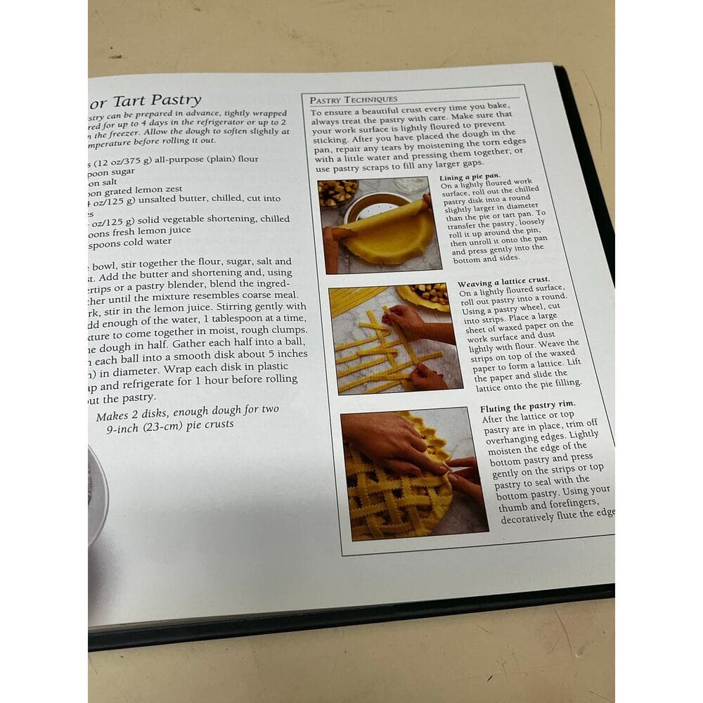 Holiday Baking (Williams Sonoma Kitchen Library) book - Thumbnail 5