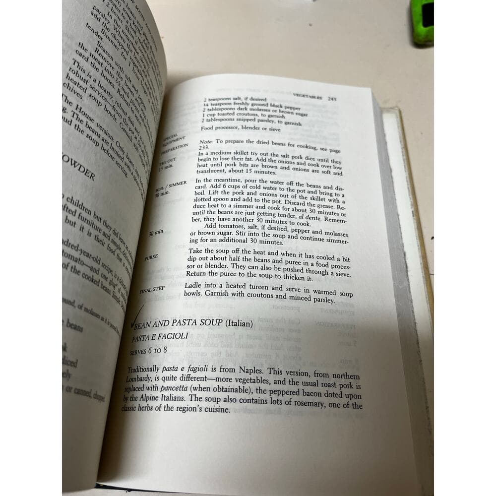 Bernard Clayton Complete Book of Soups and Stews - Thumbnail 4