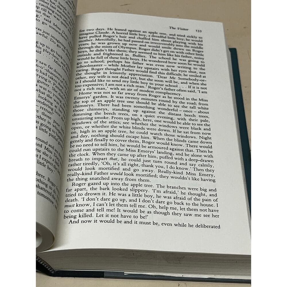 The Collected Stories of Elizabeth Bowen - Thumbnail 3