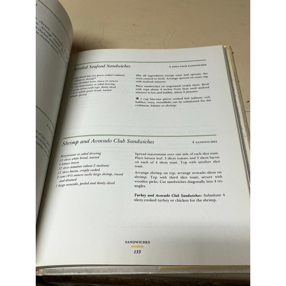 Betty Crocker's Smartcook: The Essential Everyday Cookbook. - Thumbnail 4