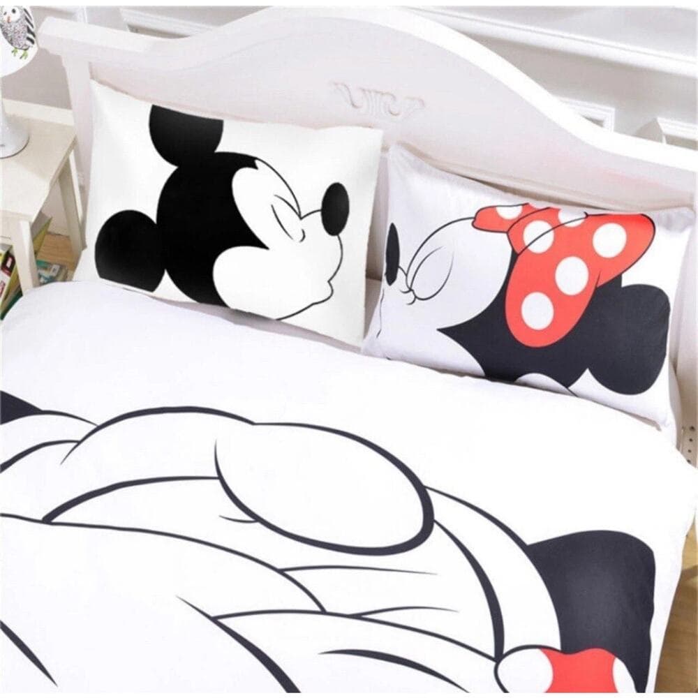 Mickey Mouse Couple 3 pcs 51X75X2 fitted Sheet With Zipper - Thumbnail 2