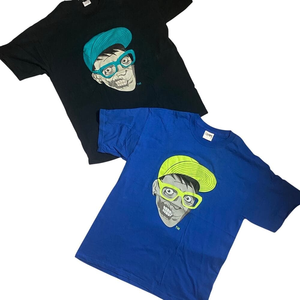 2 T-shirts Size Large blue and black - Thumbnail 3