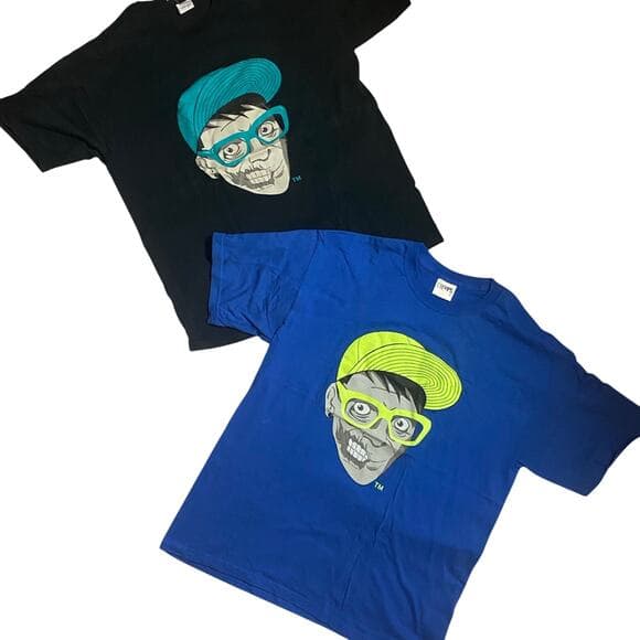 2 T-shirts Size Large blue and black - Thumbnail 4