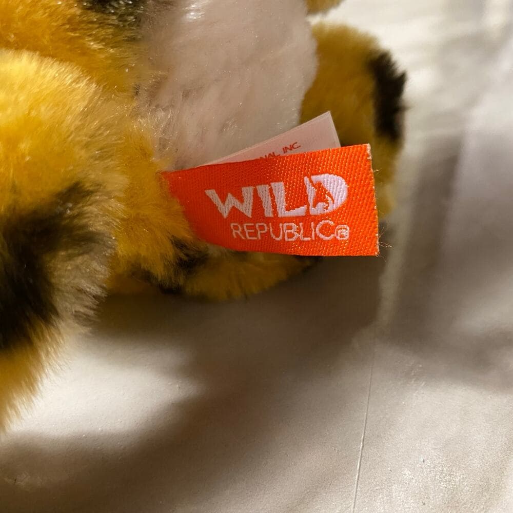 Wild Republic Cheetah Baby Plush, Stuffed Animal, Plush Toy 8 inches - Thumbnail 5