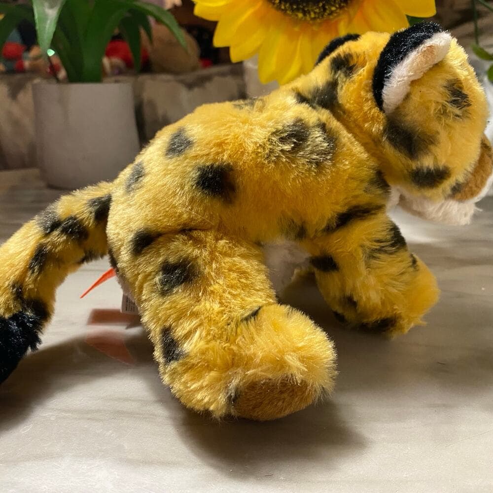 Wild Republic Cheetah Baby Plush, Stuffed Animal, Plush Toy 8 inches - Thumbnail 3