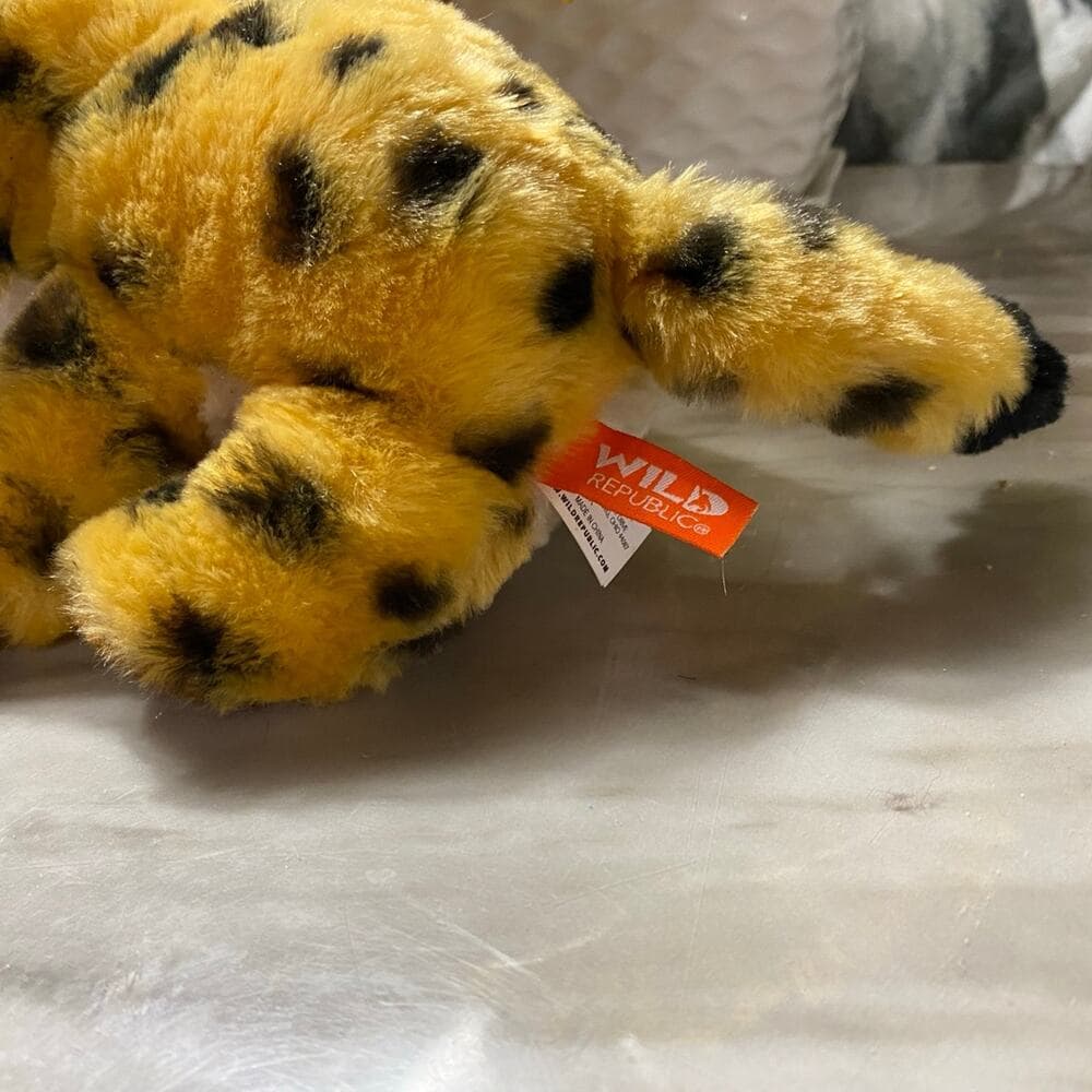 Wild Republic Cheetah Baby Plush, Stuffed Animal, Plush Toy 8 inches - Thumbnail 2