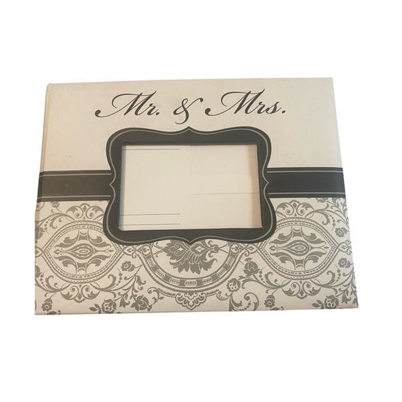 Mr. & Mrs phone album - Thumbnail 4