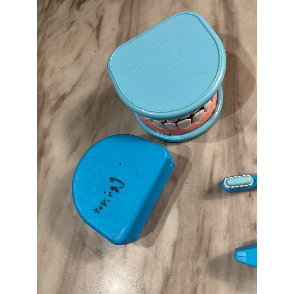 Super Smile Dentist Kit With Pretend Play Set of Teeth And Dental Accessories - Thumbnail 2