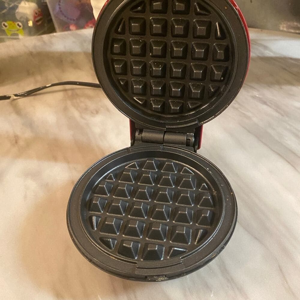 Mini Dash waffle maker - Thumbnail 2
