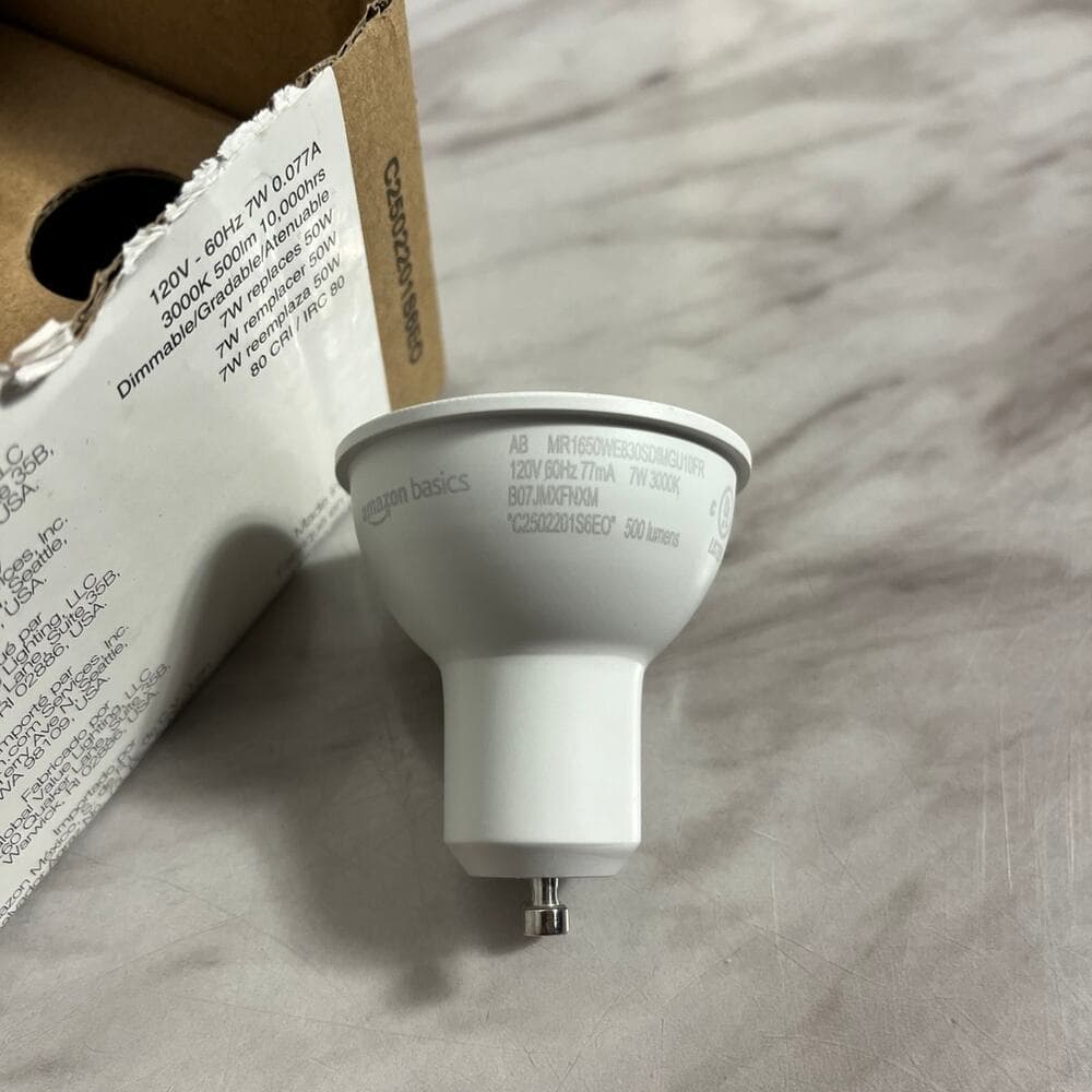 Amazon Basics PAR20 LED Light Bulb, 50 Watt Equivalent, 6 Pack - Thumbnail 4