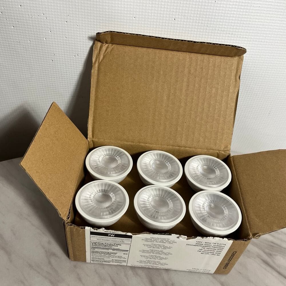 Amazon Basics PAR20 LED Light Bulb, 50 Watt Equivalent, 6 Pack - Thumbnail 2