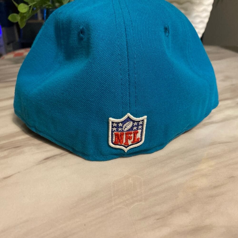 New Era Hat Size 7 1/8 - Thumbnail 3