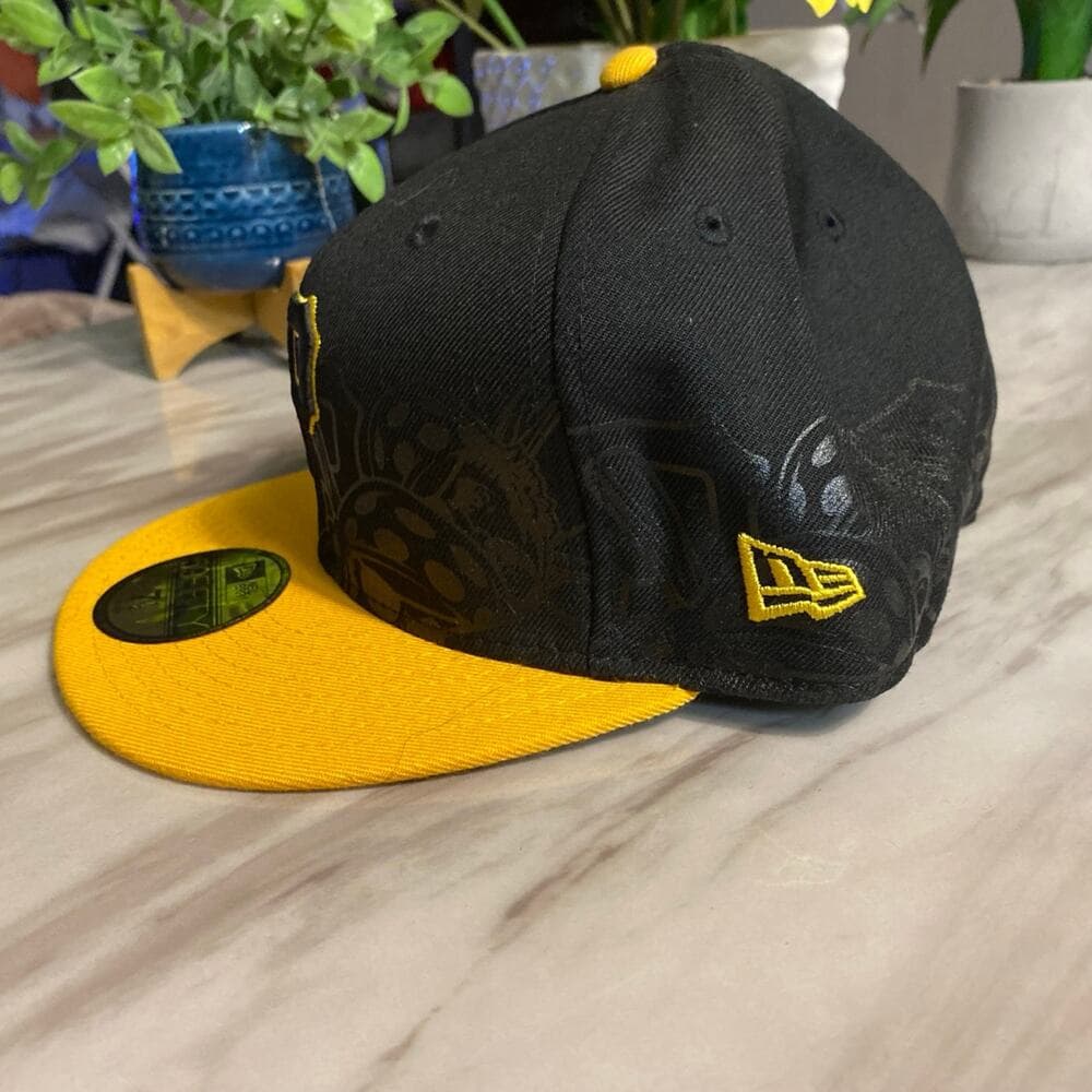 Pirates New Era Hat Size 7 1/2 Black & Yellow - Thumbnail 2