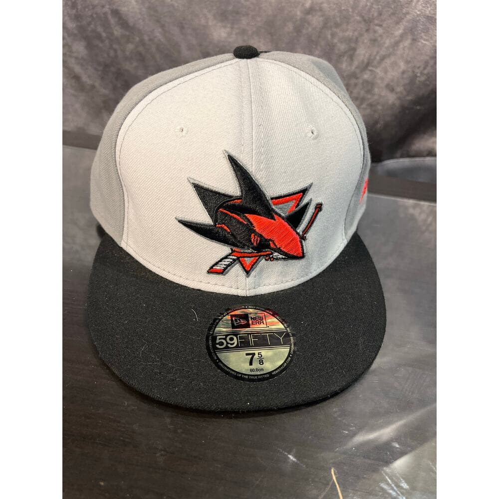 New Era Hat Size 7 5/8 Black/White/Shark NFL - Thumbnail 3