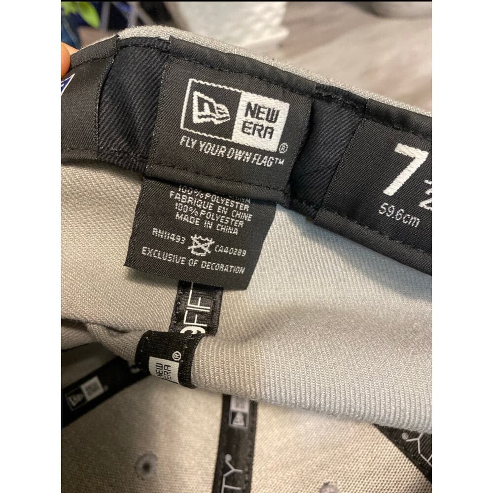 New Era Hat Size 7 1/2 Gray & Pink NY - Thumbnail 5