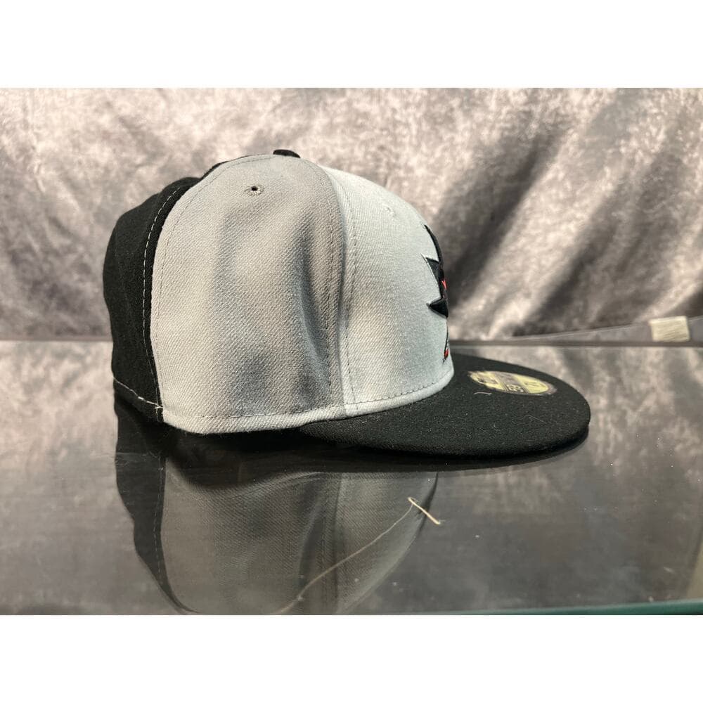 New Era Hat Size 7 5/8 Black/White/Shark NFL - Thumbnail 2