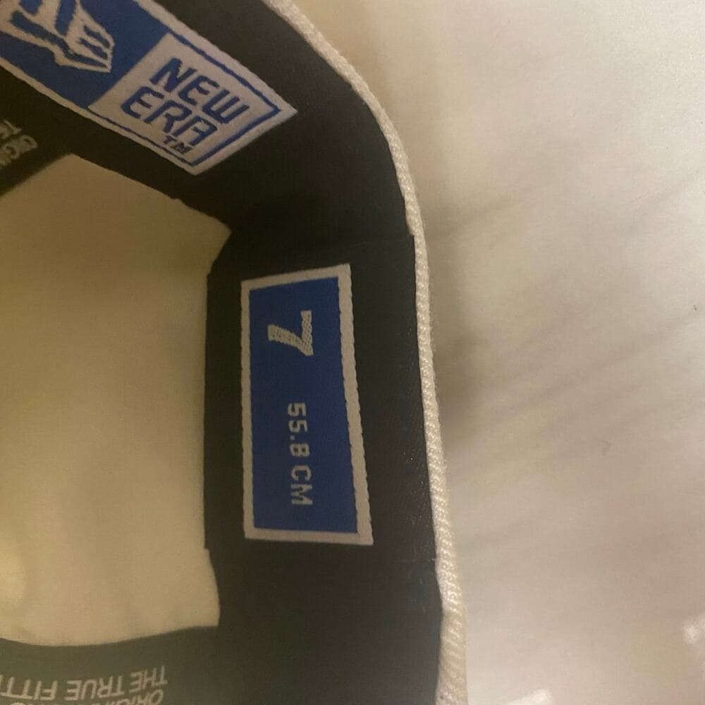 New Era Hat size 7 White & Black - Thumbnail 3