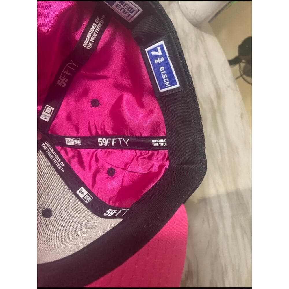 New Era Hat 7 3/4 Black & Pink - Thumbnail 4