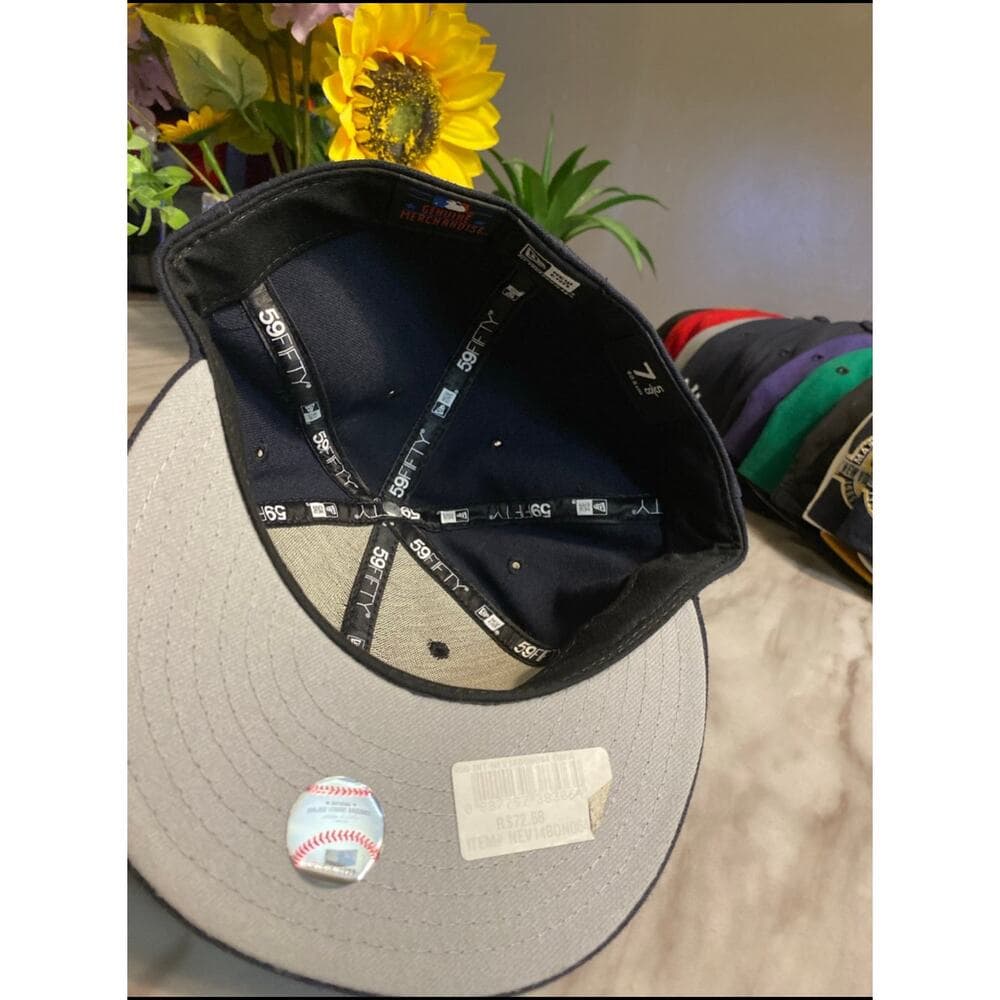 New Era Hat Size 7 5/8 Navy & Gold classic Mariano Rivera Yankee - Thumbnail 3
