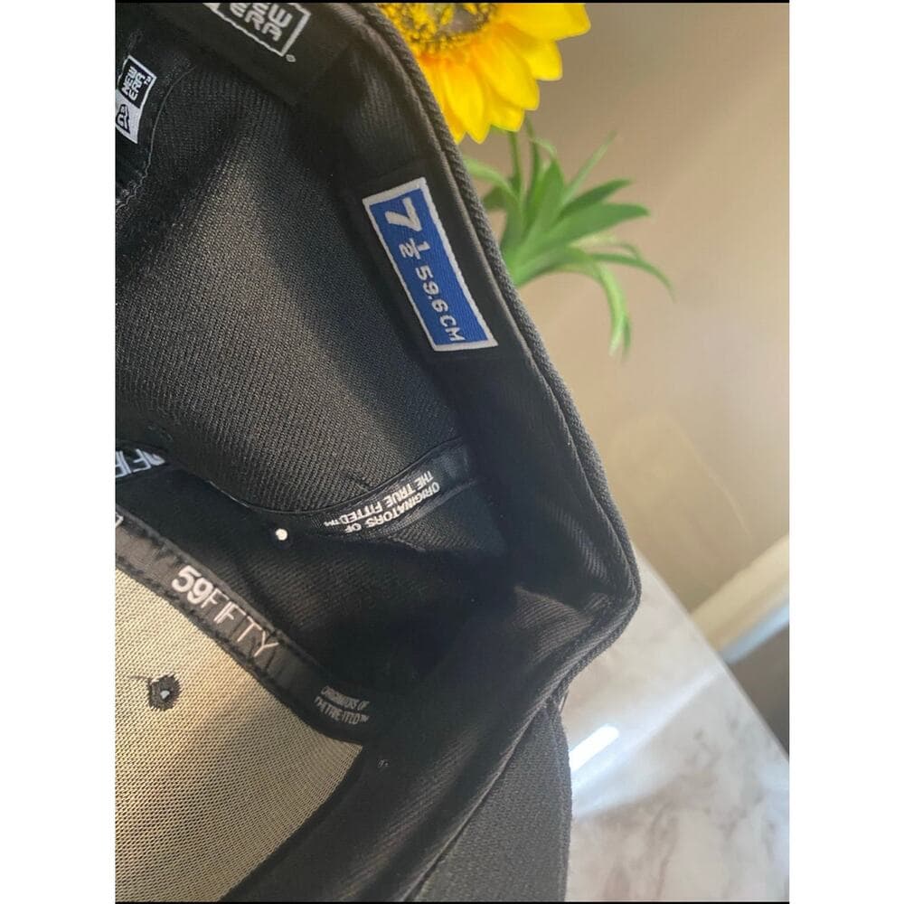 New Era Hat Size 7 1/2 Black & Blue - Thumbnail 6