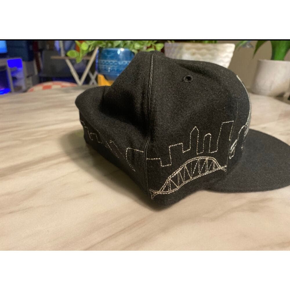 New Era Hat Size 7 3/4 Black & Blue Buffalo - Thumbnail 3