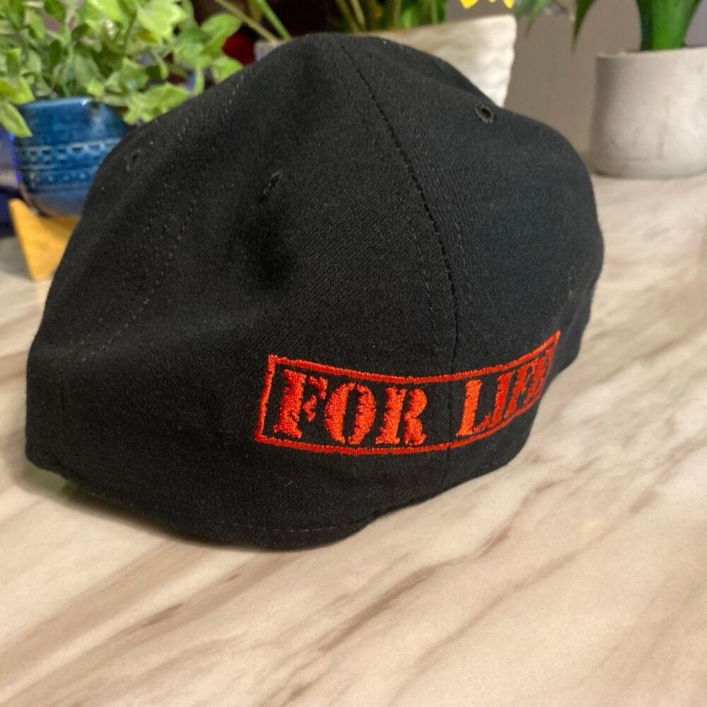 New Era Hat Size 7 5/8 Black/Sliver/Red NY - Thumbnail 3