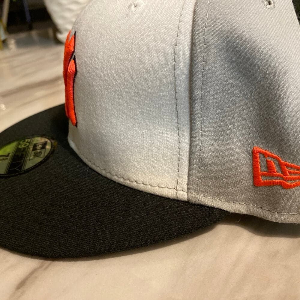 New Era Hat Size 7 5/8 White & Orange Yankee - Thumbnail 2