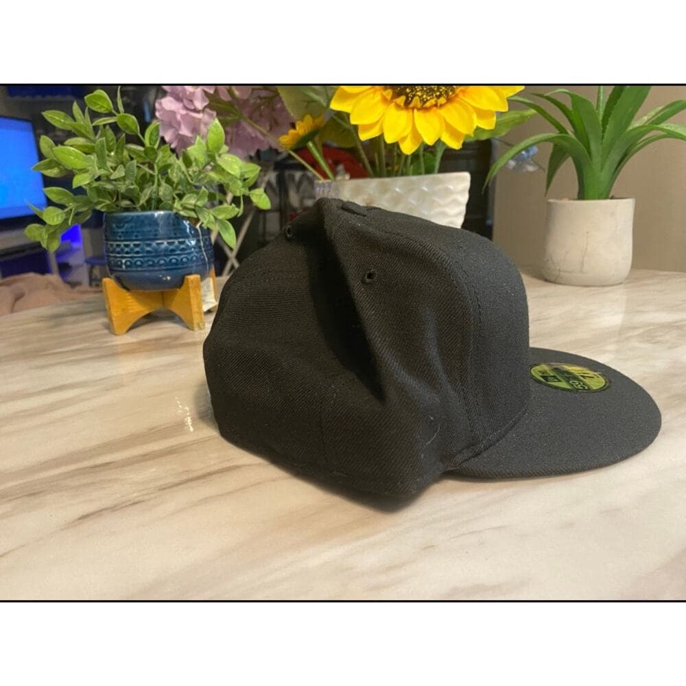 New Era Hat Size 7 1/2 Black & Blue - Thumbnail 4