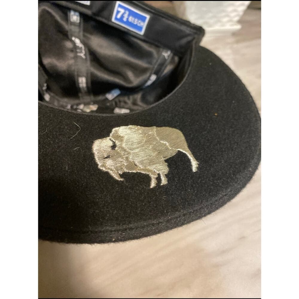 New Era Hat Size 7 3/4 Black & Blue Buffalo - Thumbnail 4
