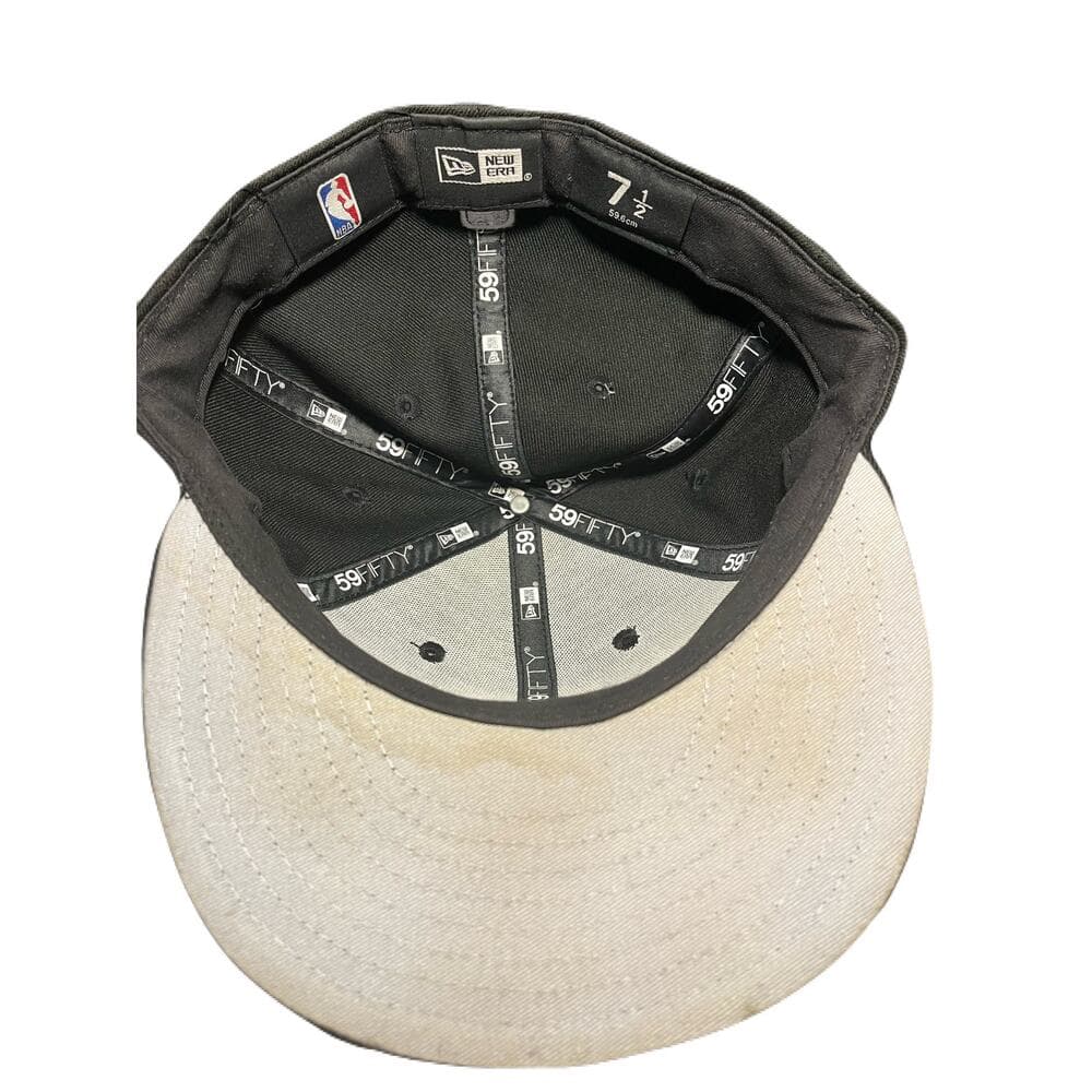 New Era Brooklyn hat Size 7 1/2 Good Condition - Thumbnail 4