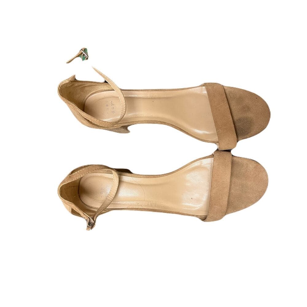 A New Day Tan Women’s Shoe’s Size 11