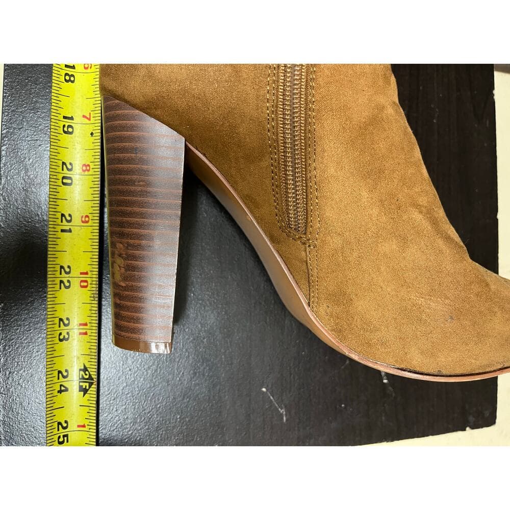Just Jab Tan Women’s Boots 23” L With 4” Heels Size 8.5 - Thumbnail 7