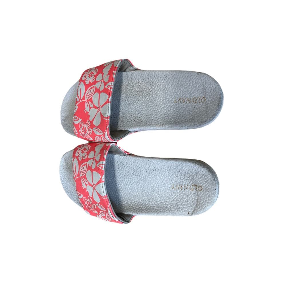 Old navy Slippers Size 3/4