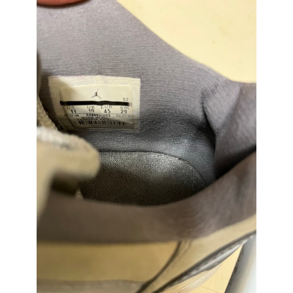 Nike Air Jordan 11 Low Cool Grey size 11 In Fair Condition - Thumbnail 7