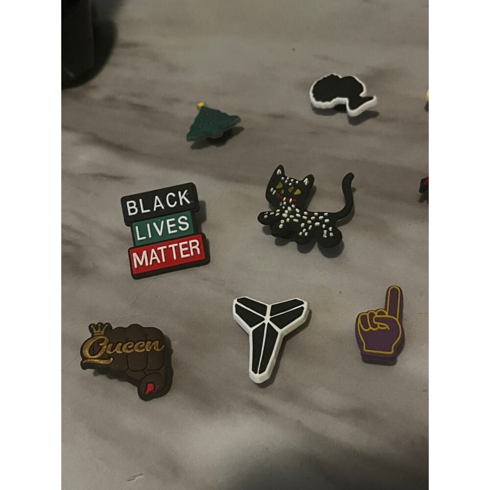 15 Crocs Charms - Thumbnail 4