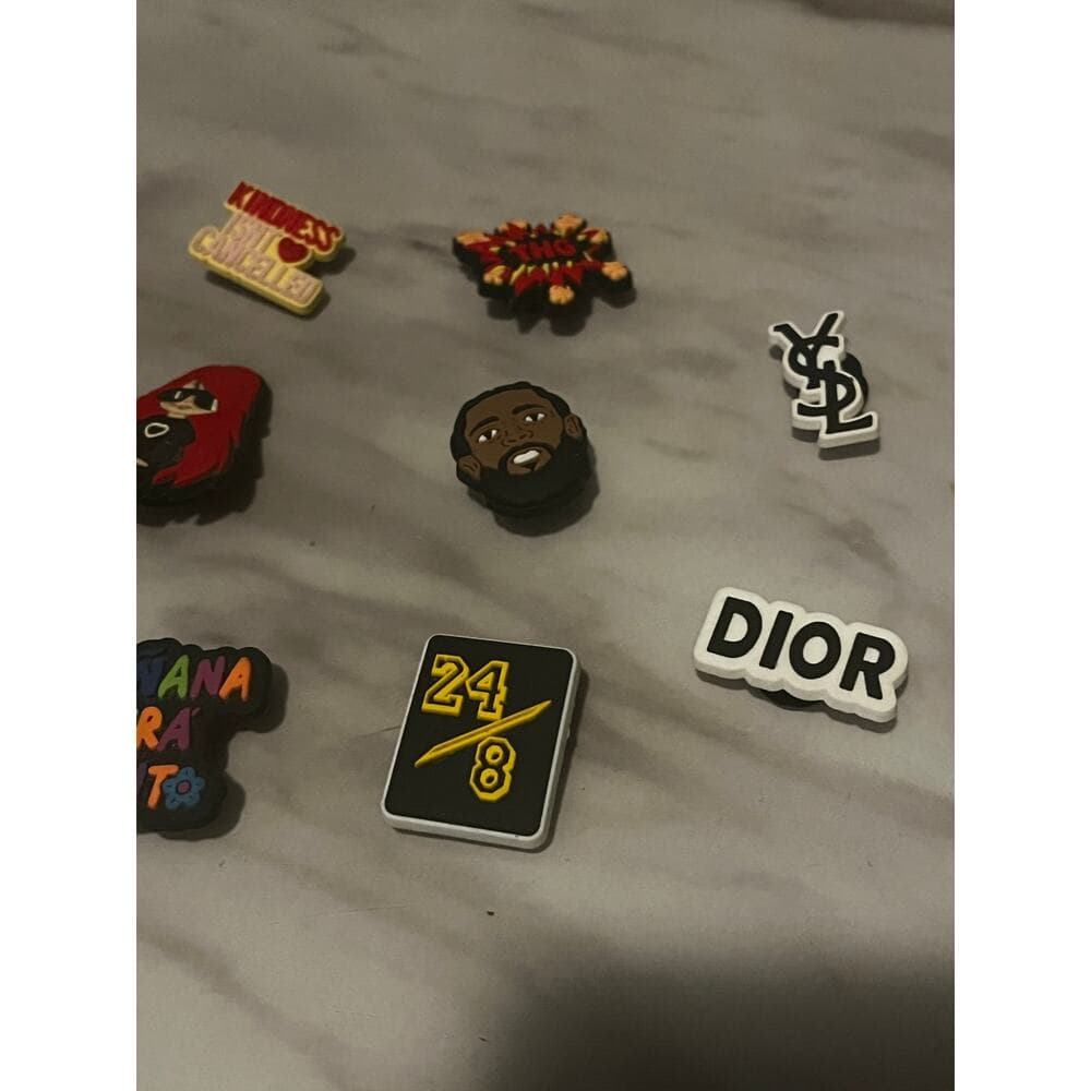 15 Crocs Charms - Thumbnail 3