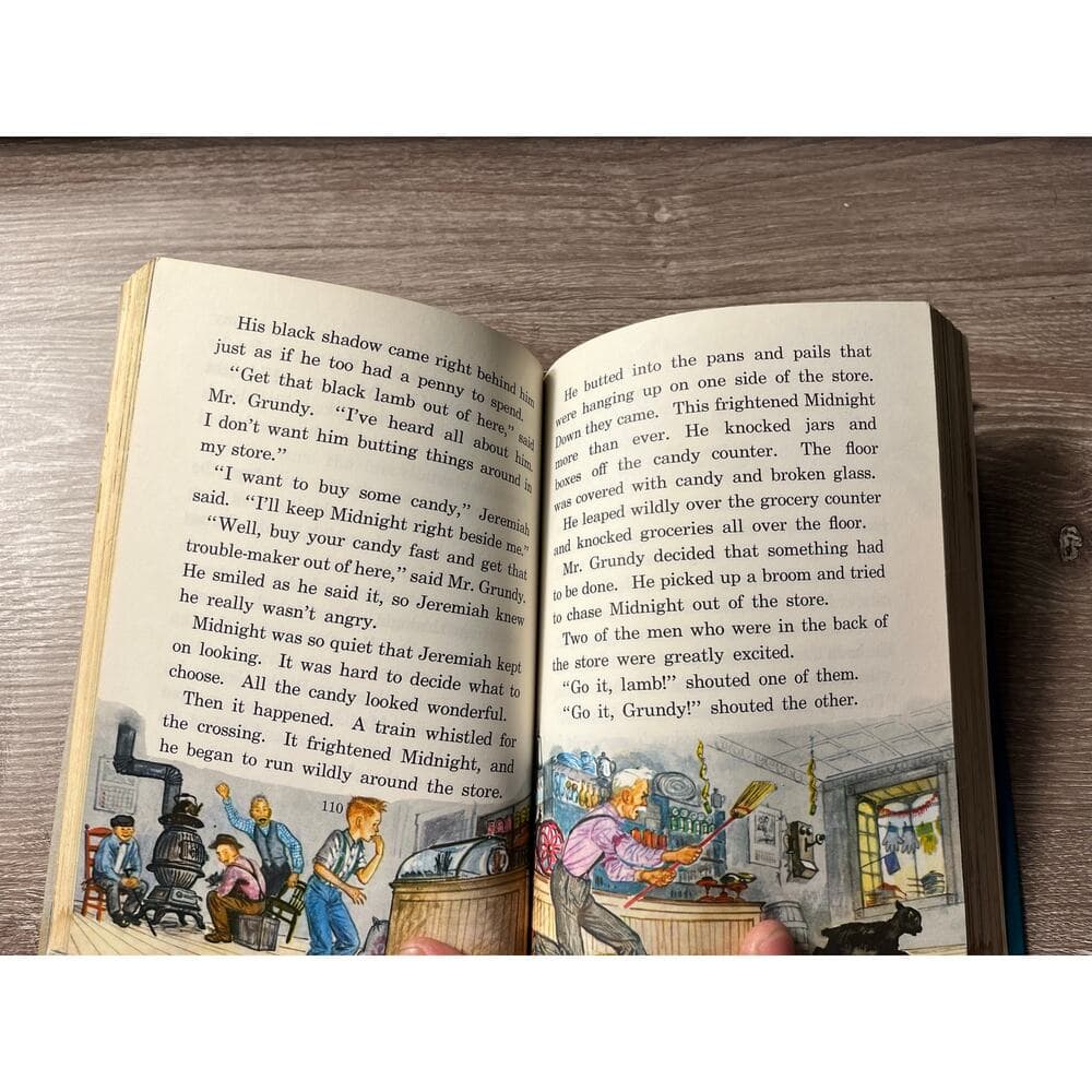 Looking Ahead Hardcover Book - Thumbnail 3