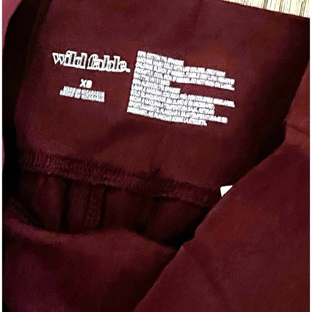 Wild Fable burgundy Women’s Leggings With Tags Size XS - Thumbnail 2