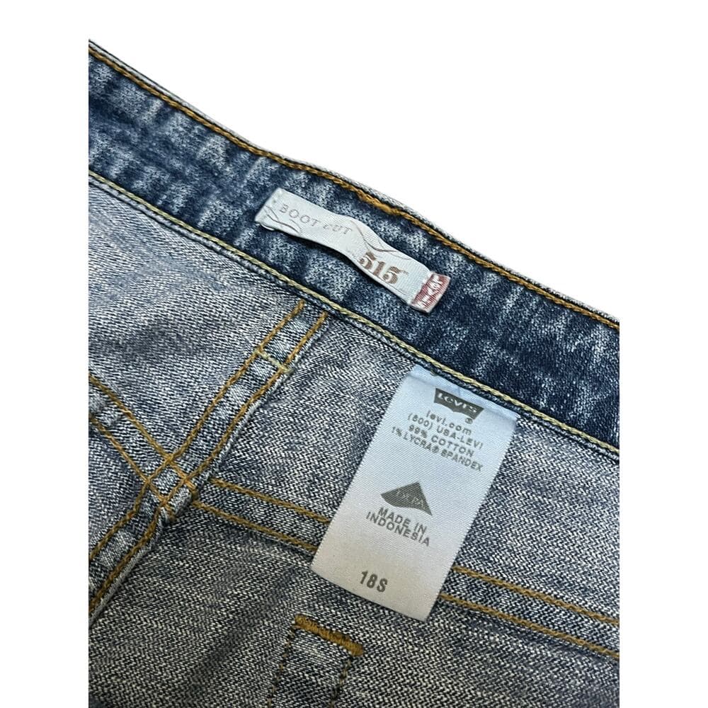 Women's Levi's 515 Bootcut blue jeans size 18 (36Wx32L) - Thumbnail 2