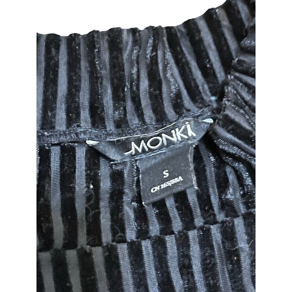 Monki Women’s Black Long Sleeve Shirt Size Small