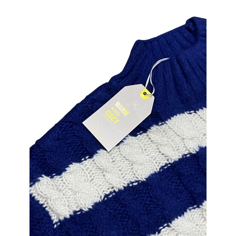 Love Tree Women’s Royal Blue CrewNeck Sweater Size L - Thumbnail 2