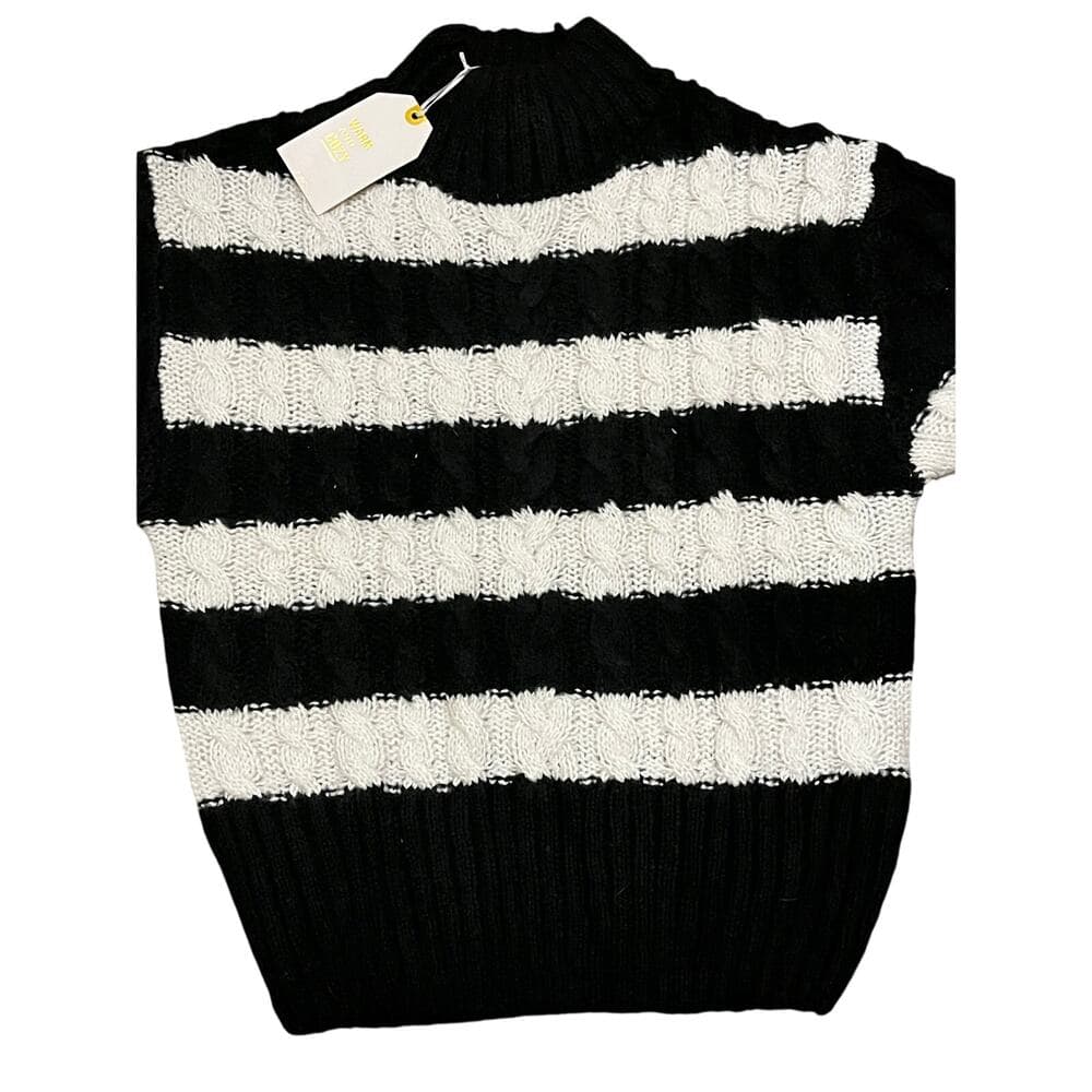 Love Tree CrewNeck Women’s Sweater Size Small Black & White - Thumbnail 2