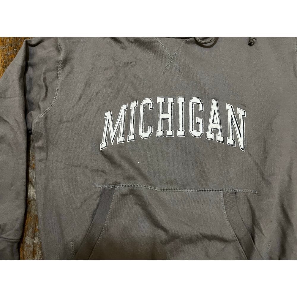 Michigan Gray Men’s Sweater Size Large - Thumbnail 3